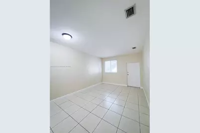1658 SE 28th Ct #101, Homestead, FL 33035 - Photo 3