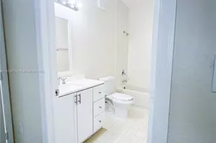 1658 SE 28th Ct, Homestead, FL 33035 - Photo 9