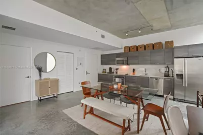 151 SE 1st St #502, Miami, FL 33131 - Photo 3