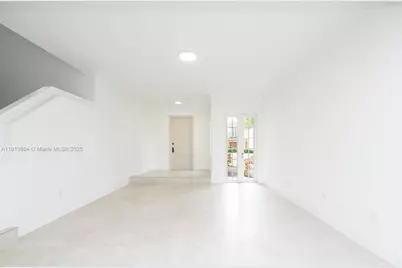 20729 NE 32nd Ave, Aventura, FL 33180 - Photo 13