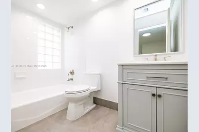 20729 NE 32nd Ave, Aventura, FL 33180 - Photo 57