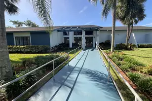 7690 NW 18th St, Margate, FL 33063 - Photo 33