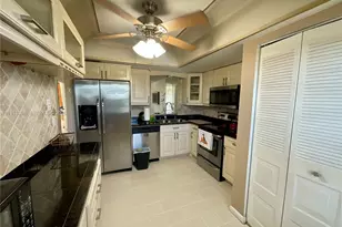 7690 NW 18th St, Margate, FL 33063 - Photo 7