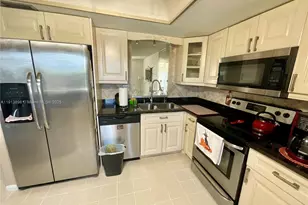 7690 NW 18th St, Margate, FL 33063 - Photo 9