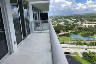 16385 Biscayne Blvd, North Miami Beach, FL 33160 - Photo 7