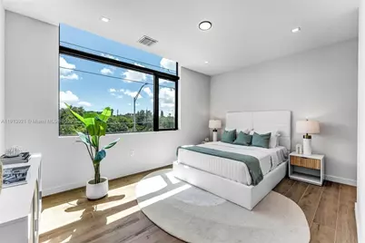 529 NE 61st St, Miami, FL 33137 - Photo 3