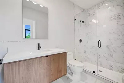 529 NE 61st St, Miami, FL 33137 - Photo 11