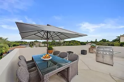 529 NE 61st St, Miami, FL 33137 - Photo 25