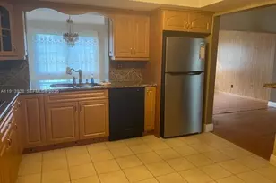 2070 NW 82nd Ave, Pembroke Pines, FL 33024 - Photo 15