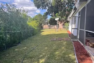 2070 NW 82nd Ave, Pembroke Pines, FL 33024 - Photo 5