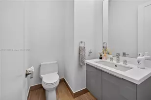 5999 E Brookfield Cir E, Hollywood, FL 33312 - Photo 25