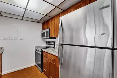 7601 E Treasure Dr #406, North Bay Village, FL 33141 - Photo 33