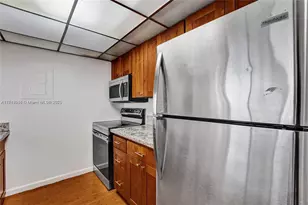 7601 E Treasure Dr, North Bay Village, FL 33141 - Photo 33