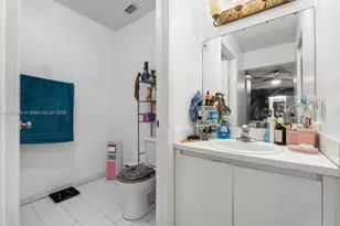 8851 NW 119th St, Hialeah Gardens, FL 33018 - Photo 17