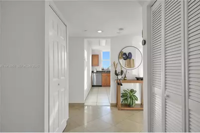 [Address not provided], Miami, FL 33131 - Photo 3