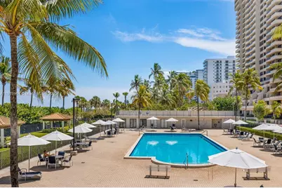 2625 Collins Ave #702, Miami Beach, FL 33140 - Photo 17