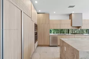 550 S Shore Dr, Miami Beach, FL 33141 - Photo 17