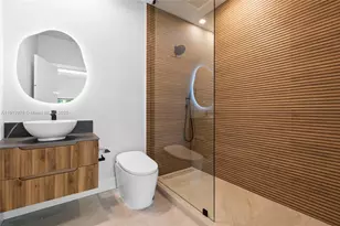 550 S Shore Dr, Miami Beach, FL 33141 - Photo 23