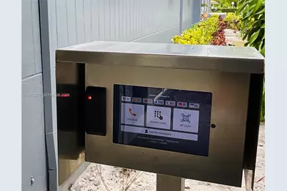 919 Hillcrest Dr #704, Hollywood, FL 33021 - Photo 3