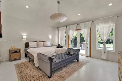 520 Bay Point Rd, Miami, FL 33137 - Photo 27