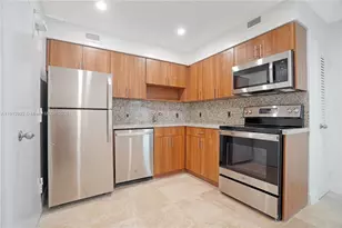 5101 Collins Ave, Miami Beach, FL 33140 - Photo 3