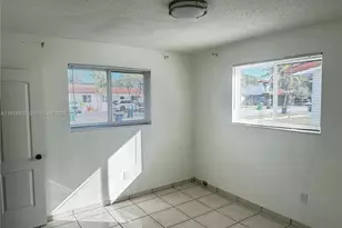 2914 SW 92nd Ct, Miami, FL 33165 - Photo 19