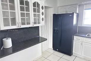 2914 SW 92nd Ct, Miami, FL 33165 - Photo 9