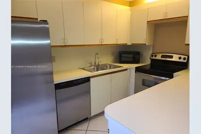 9940 NW 6th Ct, Plantation, FL 33324 - Photo 7