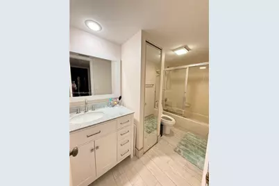 9940 NW 6th Ct, Plantation, FL 33324 - Photo 3