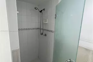 4719 NW 7th St, Miami, FL 33126 - Photo 11