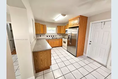 10530 SW 149th St, Miami, FL 33176 - Photo 7