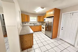 10530 SW 149th St, Miami, FL 33176 - Photo 7