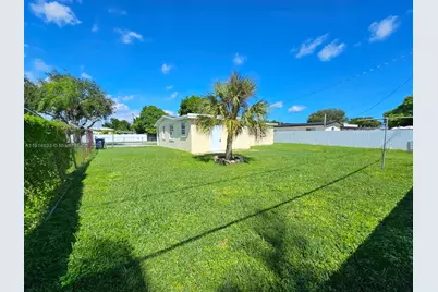 10530 SW 149th St, Miami, FL 33176 - Photo 15