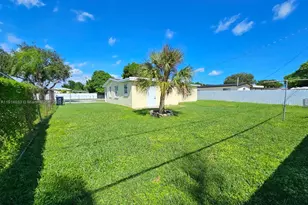 10530 SW 149th St, Miami, FL 33176 - Photo 15