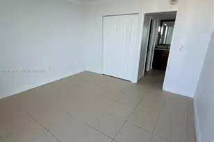 3701 N Country Club Dr, Aventura, FL 33180 - Photo 9