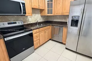 3701 N Country Club Dr, Aventura, FL 33180 - Photo 5