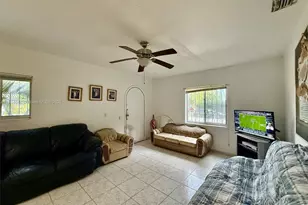 3000 NW 5th St, Miami, FL 33125 - Photo 5