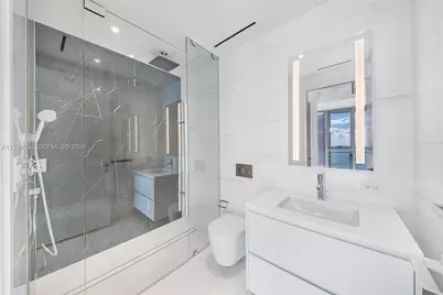 300 Biscayne Boulevard Way #3506W, Miami, FL 33131 - Photo 31