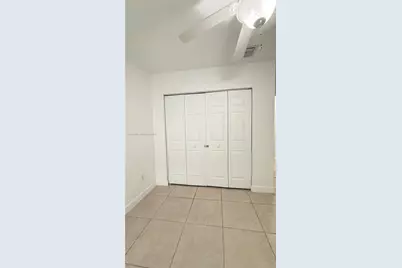 1018 Foster Rd, Hallandale Beach, FL 33009 - Photo 17