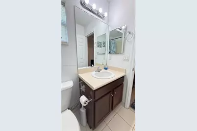 1018 Foster Rd, Hallandale Beach, FL 33009 - Photo 21