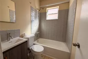 1043 NW 2nd St, Miami, FL 33128 - Photo 5