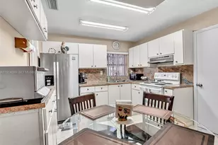 17231 NW 53rd Pl, Miami Gardens, FL 33055 - Photo 9