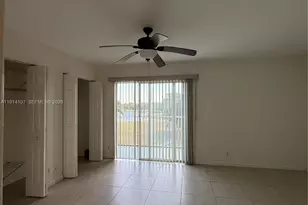 13250 SW 4th Ct, Pembroke Pines, FL 33027 - Photo 35