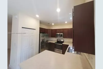 110 SE 33rd Ter, Homestead, FL 33033 - Photo 3