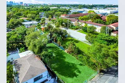 508 NE 67th St, Miami, FL 33138 - Photo 9