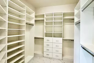 10410 NW 67th St, Doral, FL 33178 - Photo 5