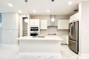 10410 NW 67th St, Doral, FL 33178 - Photo 3