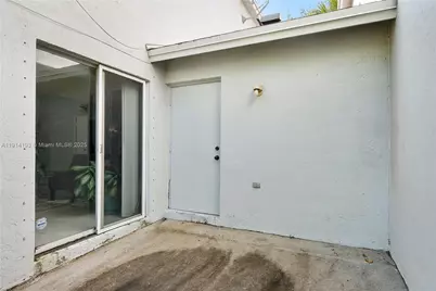 6004 Red Plum Ct, Tamarac, FL 33321 - Photo 15