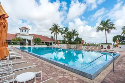 19900 E Country Club Dr #1214, Aventura, FL 33180 - Photo 17