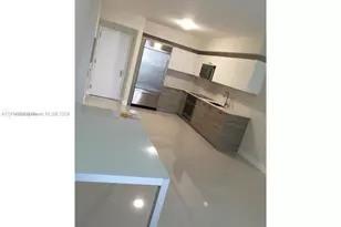 1300 Brickell Bay Dr, Miami, FL 33131 - Photo 5